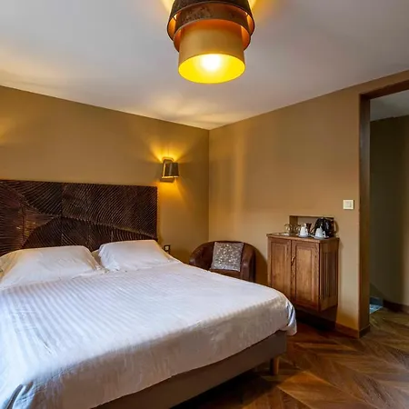 Demeures & Chateaux De La Tour - & Restaurants - Auvergne 4* Marcolès